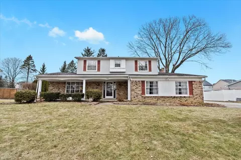 860 Huntsford St, Troy, MI 48084