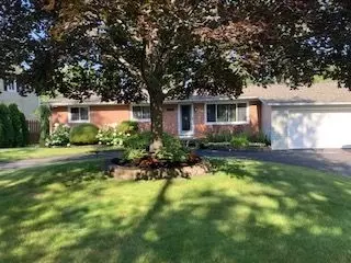 1932 Allendale Ave, West Bloomfield, MI 48324