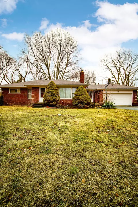 28359 Southpointe Rd, Grosse Ile, MI 48138