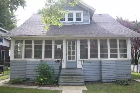 611 Fletcher St, Owosso, MI 48867