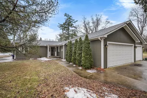 9045 Commerce Rd, Commerce, MI 48382