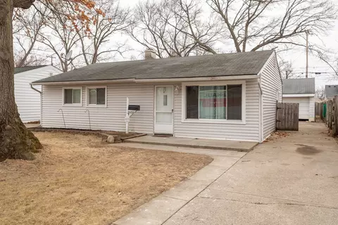 35036 Fairchild St, Westland, MI 48186