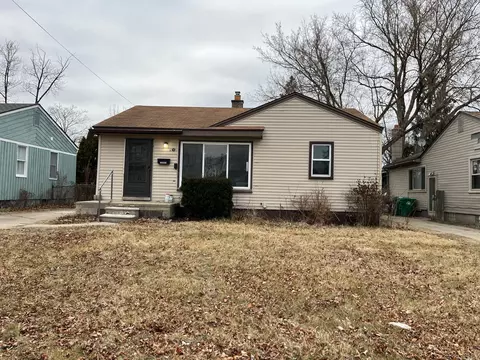 28660 Rosslyn Ave, Garden City, MI 48135