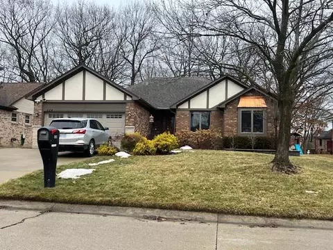 524 Parkland Dr, Rochester Hills, MI 48307