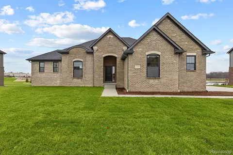 11899 Romeo Ln, Washington, MI 48094
