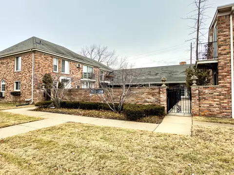 234 W 14 Mile Rd #6, Royal Oak, MI 48073