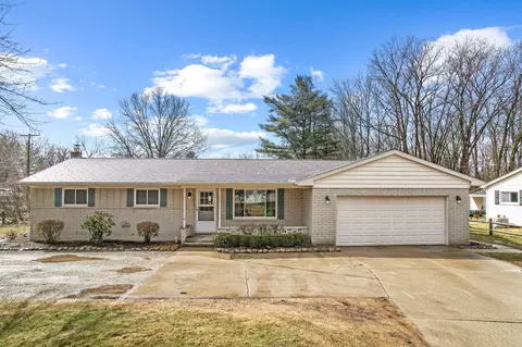 29394 Cotton Rd, Chesterfield, MI 48047