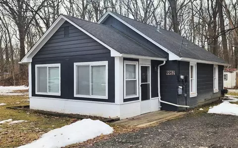 9952 Riverview, Lakeland, MI 48143