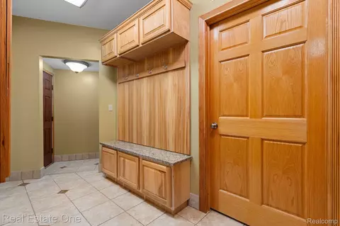 Entry Way - Undisclosed, Oceola, MI 48855 photo 8 of 8