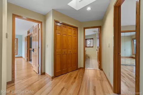 Entry Way - Undisclosed, Oceola, MI 48855 photo 7 of 8