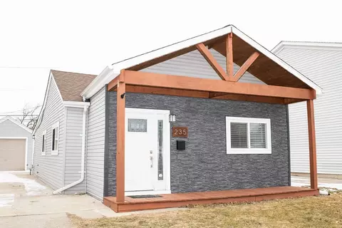 235 N Bywood Ave, Clawson, MI 48017