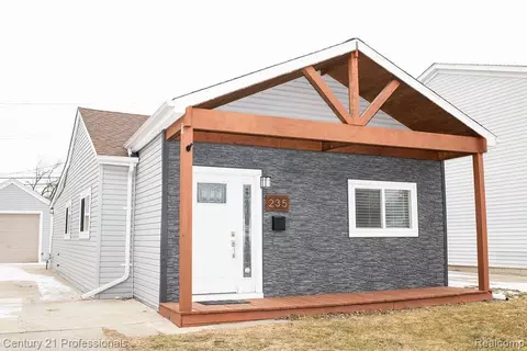 235 N Bywood Ave, Clawson, MI 48017