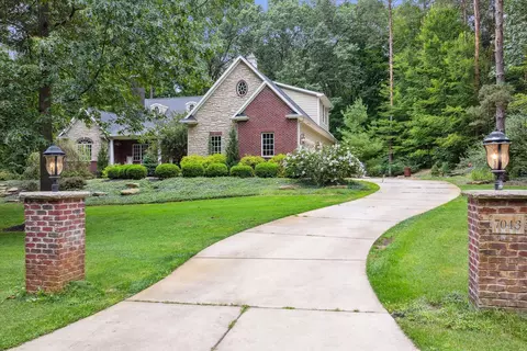 7043 Sanctuary Dr, Leoni, MI 49201