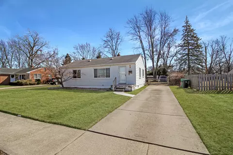 33531 Pardo St, Garden City, MI 48135