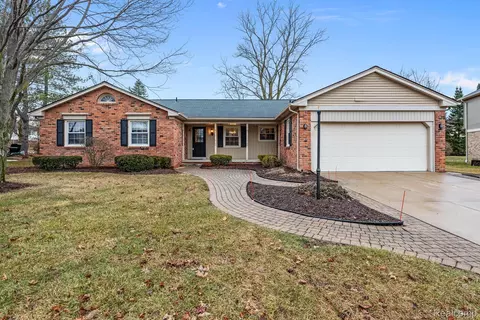 45572 N Turtlehead, Plymouth, MI 48170