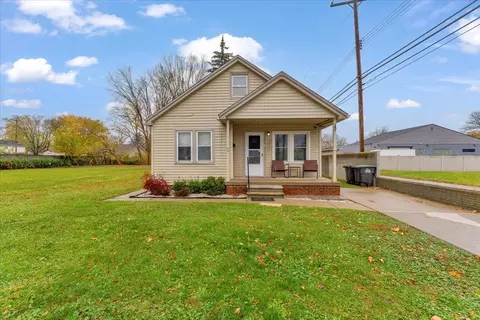 5830 Huron St, Taylor, MI 48180