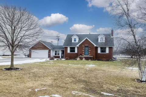 3725 Indian Trl, China, MI 48054