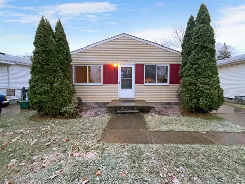 12140 Centralia, Redford, MI 48239