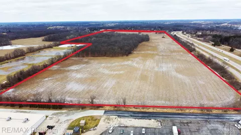 124 Old Us 23, Tyrone, MI 48430