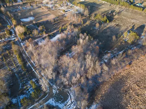 5400 Snow Den Trl, Columbiaville, MI 48421