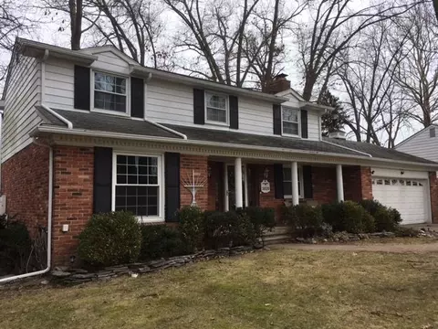 38520 Shana Dr, Clinton Township, MI 48036