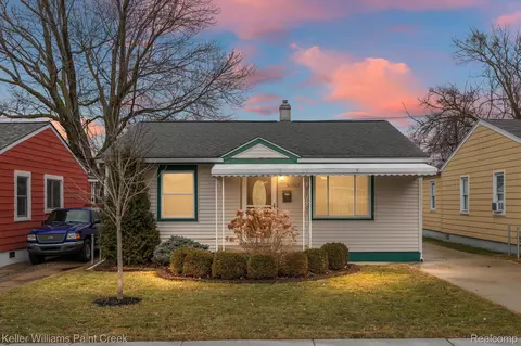 30152 Brush St, Madison Heights, MI 48071