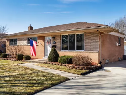 13467 Perry Cir, Warren, MI 48088
