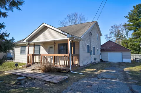 4196 Bristolwood Dr, Flint, MI 48507