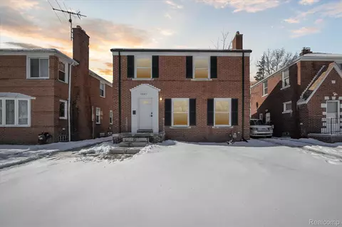 16811 Greenview Ave, Detroit, MI 48219