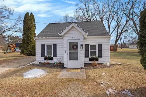 4363 S Linden Rd, Flint, MI 48507