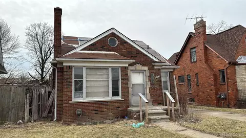 8691 Elmira St, Detroit, MI 48204