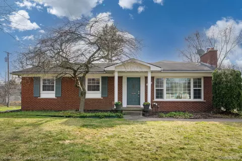 430 S Williamsbury Rd, Bloomfield Hills, MI 48301
