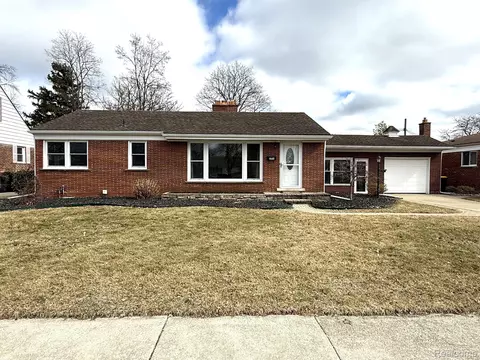 3345 Edsel St, Trenton, MI 48183