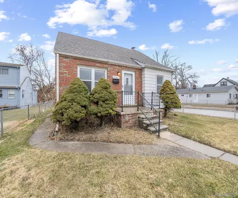 21367 Mac Arthur Blvd, Warren, MI 48089