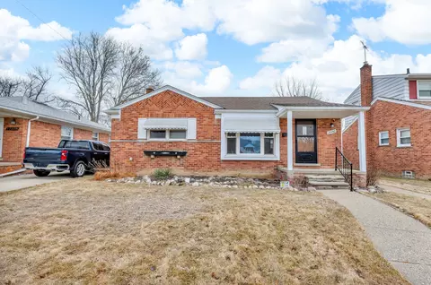 17350 Glenmore, Redford, MI 48240