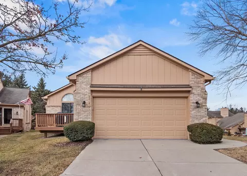 22181 Lancrest, Farmington Hills, MI 48335