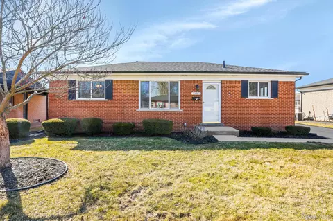 33261 Winchester St, Westland, MI 48185