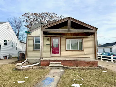 3867 17th St, Wyandotte, MI 48192