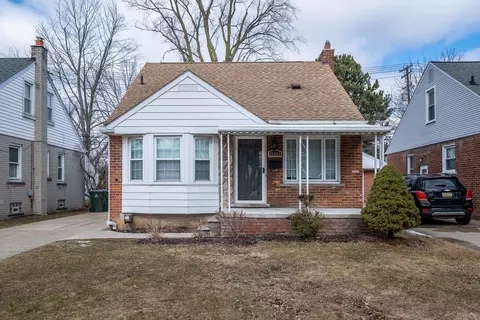 21221 Frazho St, Saint Clair Shores, MI 48081