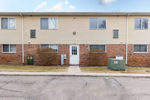5273 Highland Rd, Waterford, MI 48327