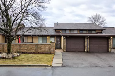 19889 Villa Dr N, Southfield, MI 48076