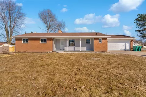 4491 Monterey Dr, Bay City, MI 48706