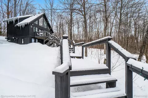 3955 S Pleasantview Rd #6, Harbor Springs, MI 49740