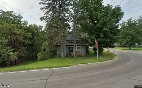 4932 N Milford Rd, Highland, MI 48357