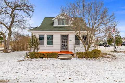 5086 State Rd, Fort Gratiot, MI 48059