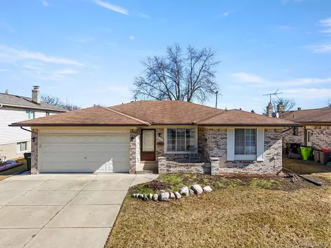 36252 Tindell Dr, Sterling Heights, MI 48312