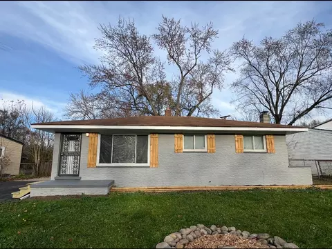 6038 Natchez Dr, Mount Morris, MI 48458