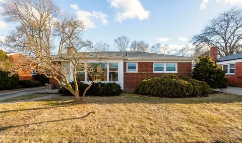 34933 Elmira St, Livonia, MI 48150