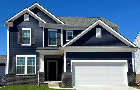 806 Ford Mill Dr, Saline, MI 48176