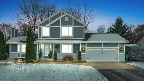 4083 W Maple Rd, Wixom, MI 48393